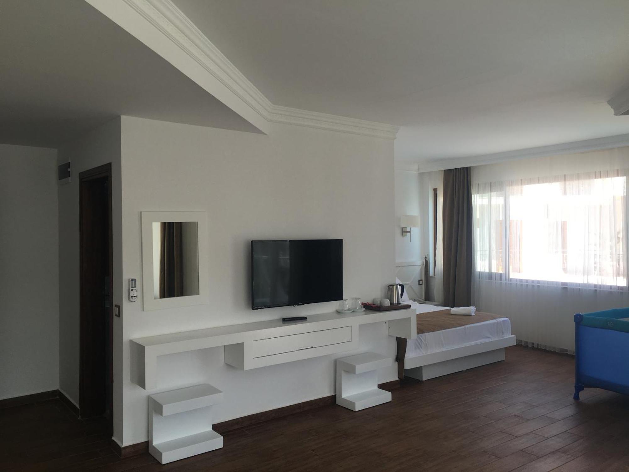 Отель Elegance 3*